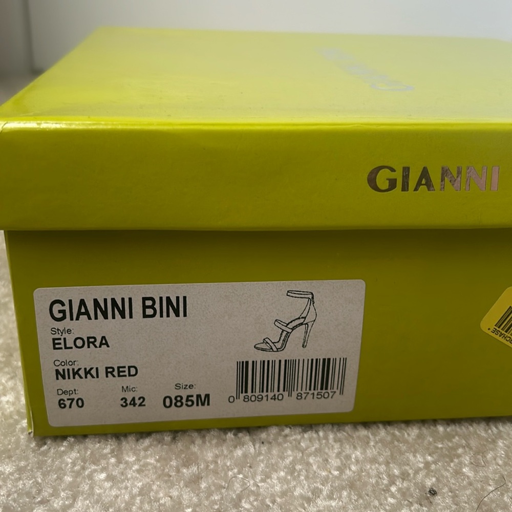 Women’s 8.5 Sexy Red Gianni Bini heels